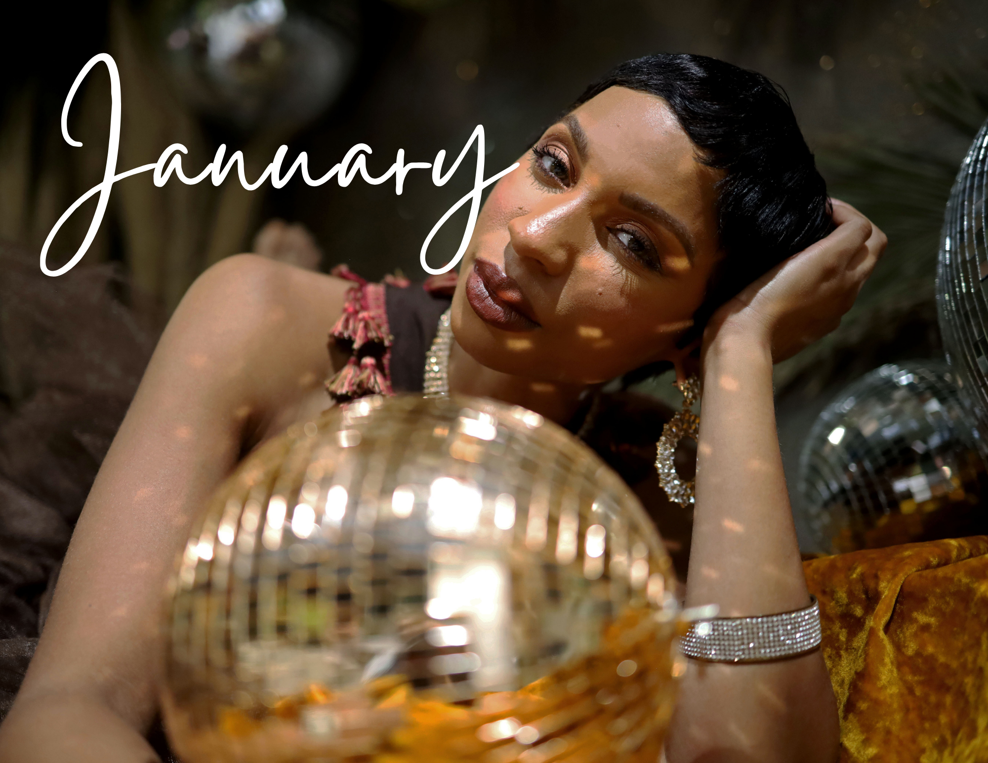 Copy of The Essence Factory: Julia La Rue Luxury Fashion Wall Calendar – Volume 1 